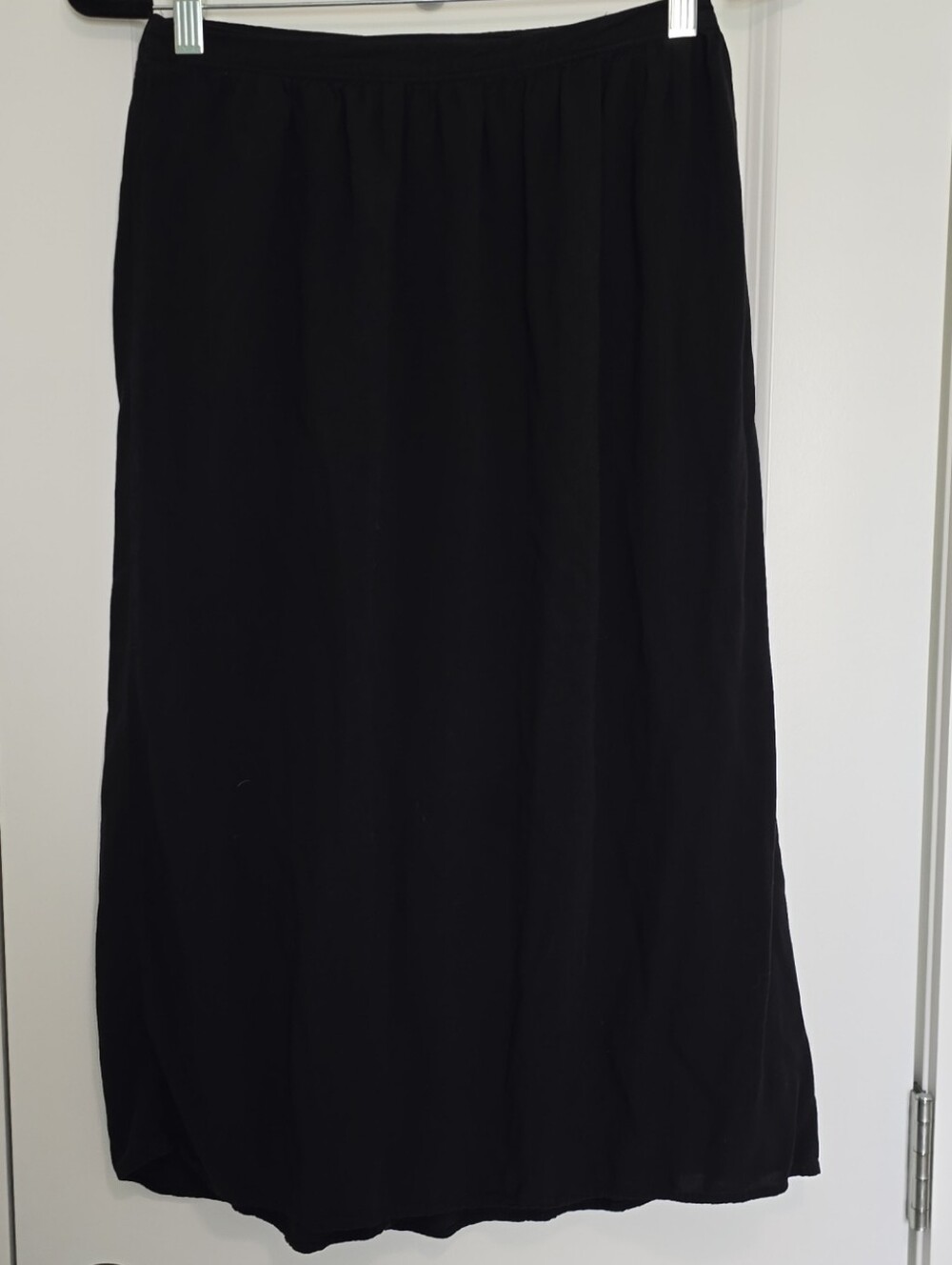 Old Navy Black Midi Skirt with Elastic Waist